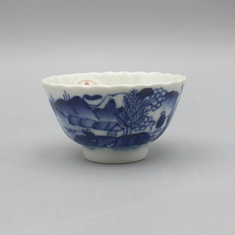 12584瓷器--青花山水菊瓣杯