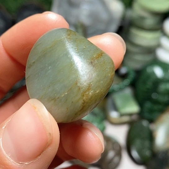 未镶嵌和田玉（糖玉）珠宝半成品