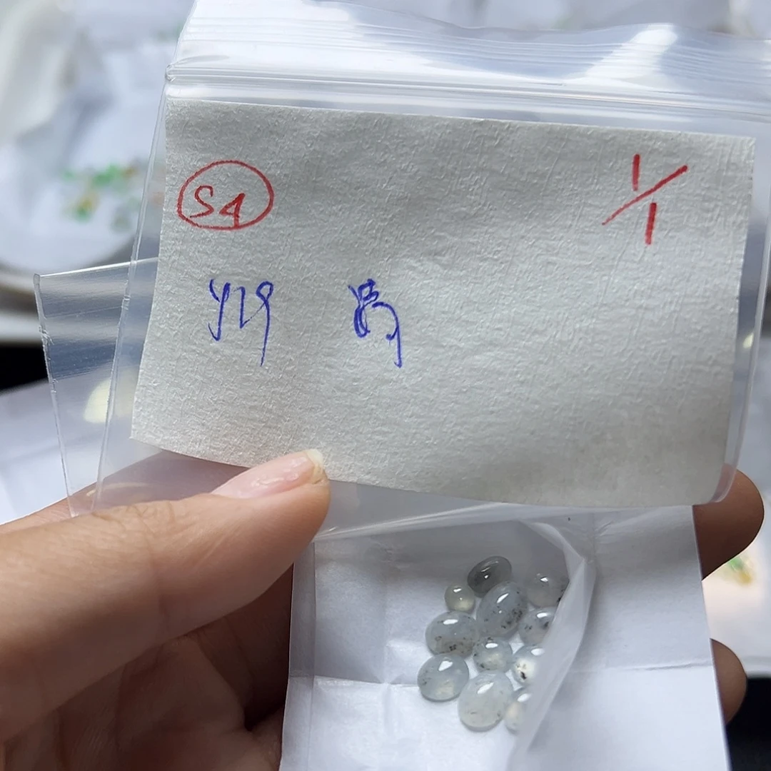 清***河定制翡翠未镶嵌翡翠