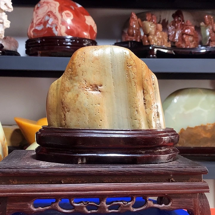 石材宽19厘米高15厘米