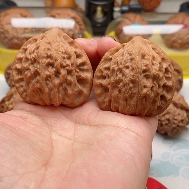 文玩核桃吊坠42公子帽