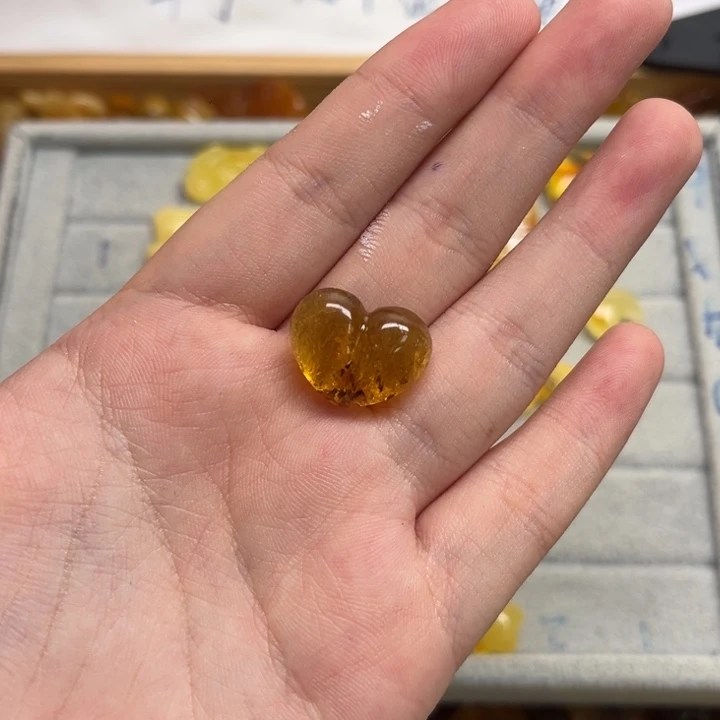 未镶嵌琥珀裸石青*?天然蜜蜡配件
