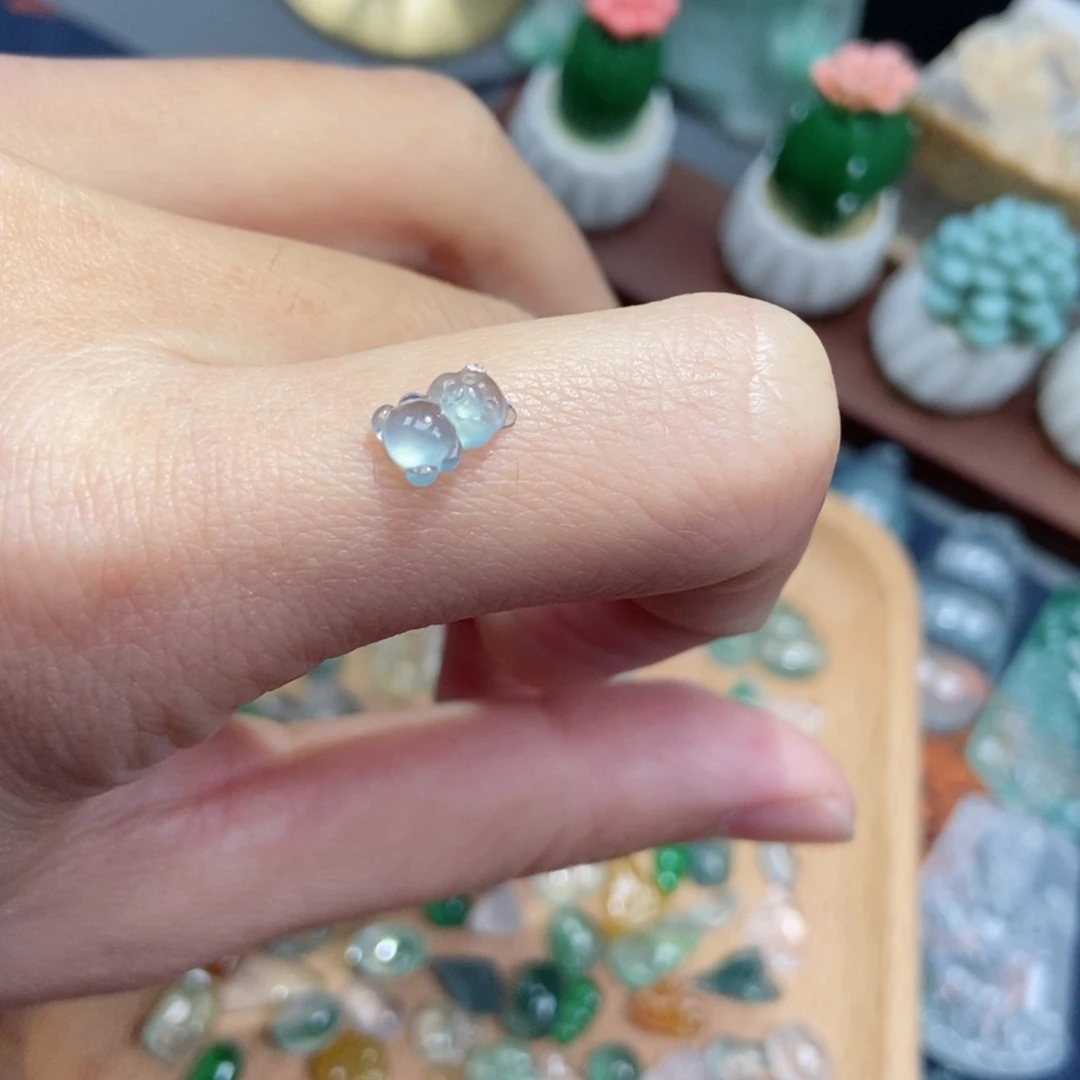 翡翠颈饰未镶嵌翡翠