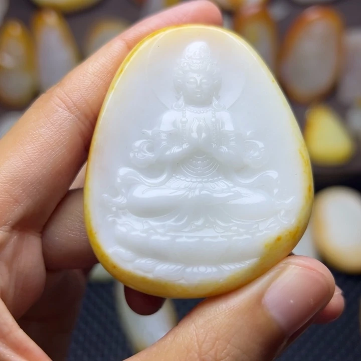 颈饰未镶嵌和田玉