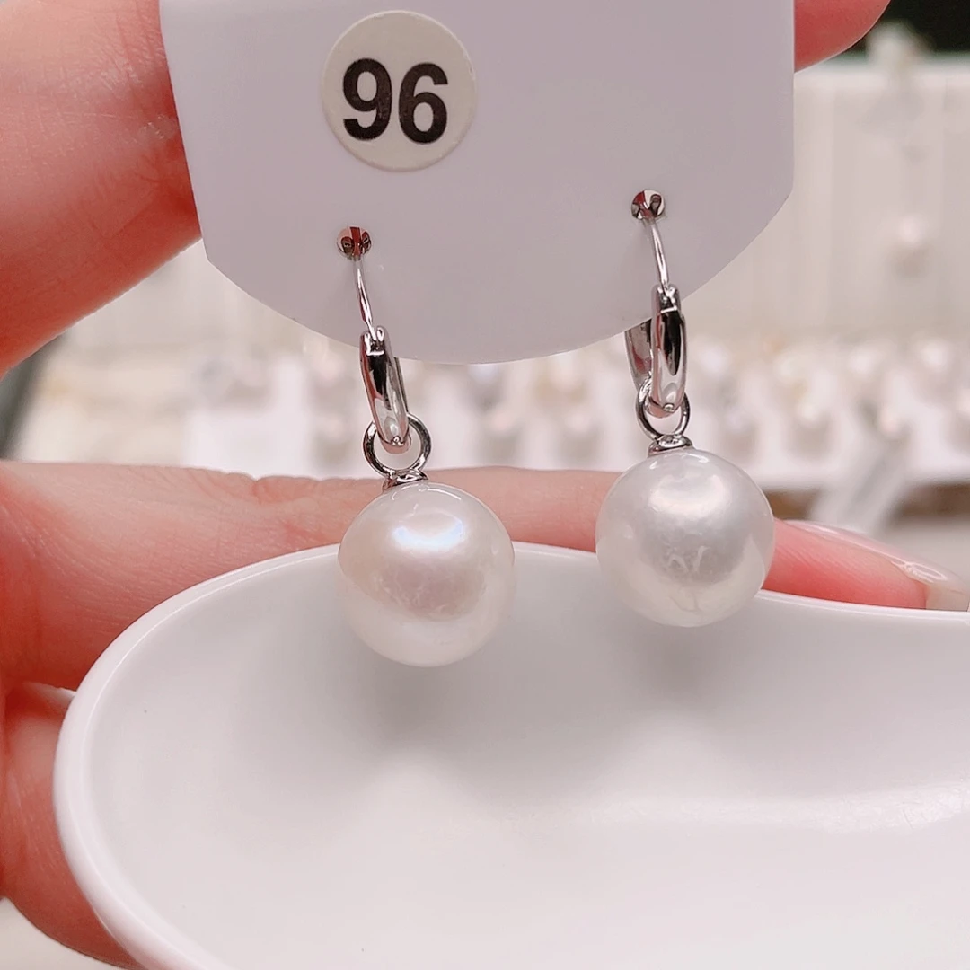 淡水珍珠吊坠(赠链)合金