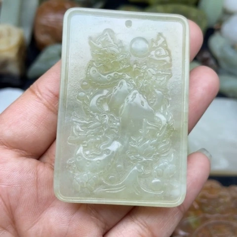 蛇纹石玉未镶嵌颈饰31