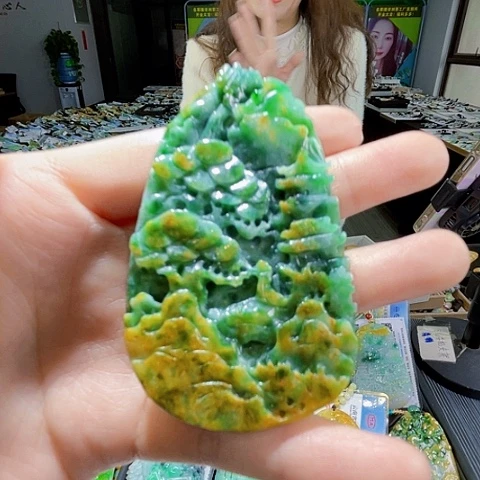 翡翠未镶嵌颈饰翡翠