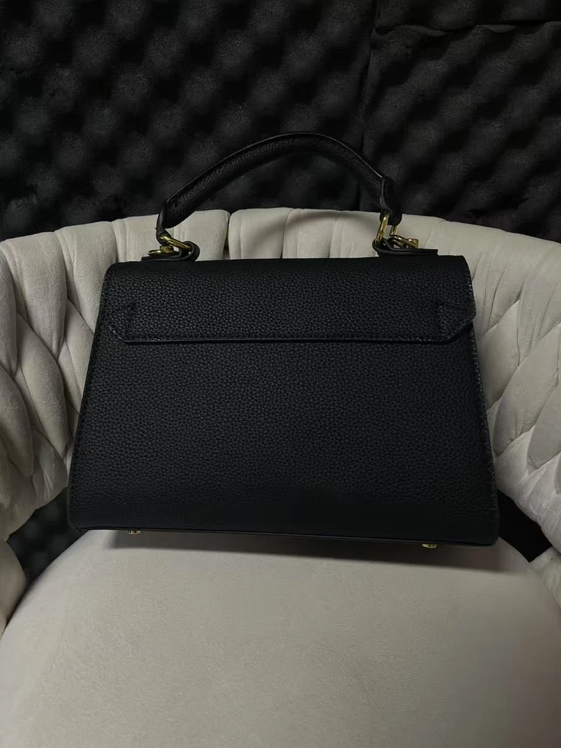 LQ-WITH-QUEEN真皮女包黑手提黑色10879