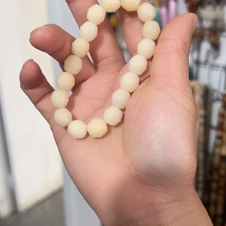 白玉菩提吊坠9×11