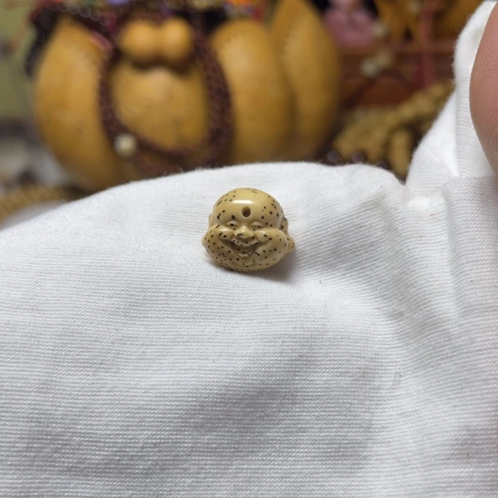 手串星月菩提雕刻笑佛