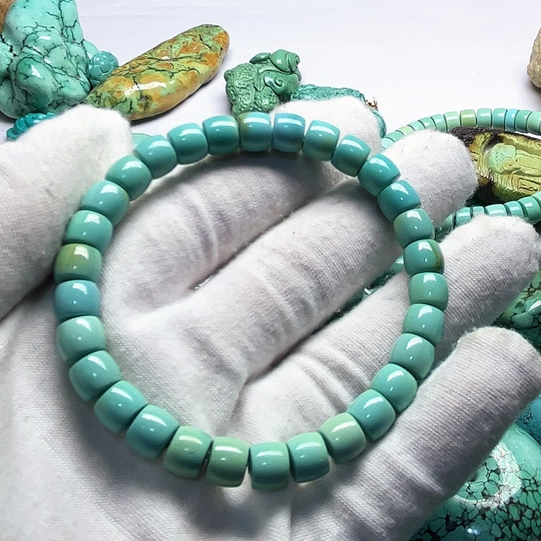 兰***草绿松石未镶嵌珠宝奇石