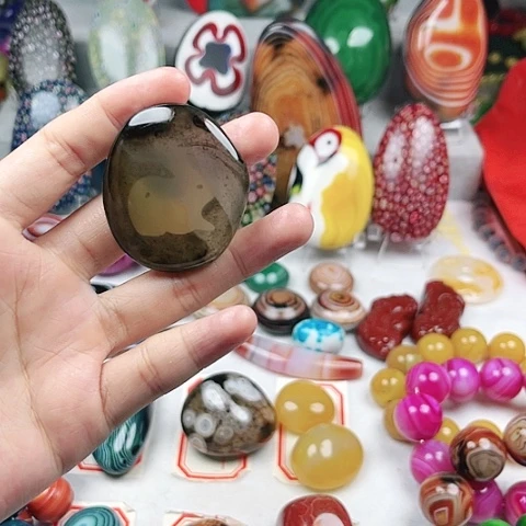 玛瑙/玉髓未镶嵌珠宝半成品