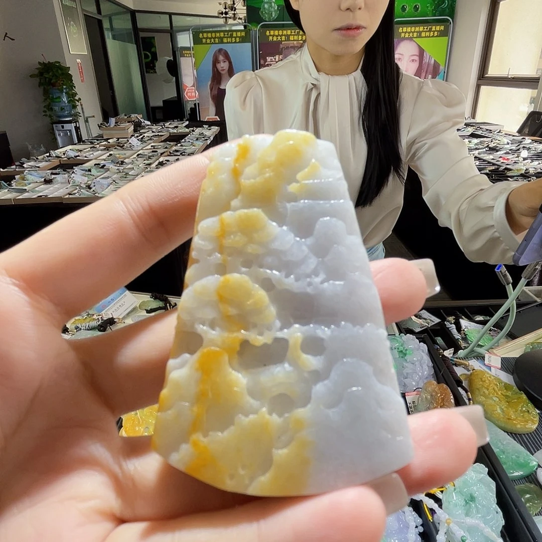 颈饰未镶嵌翡翠一个
