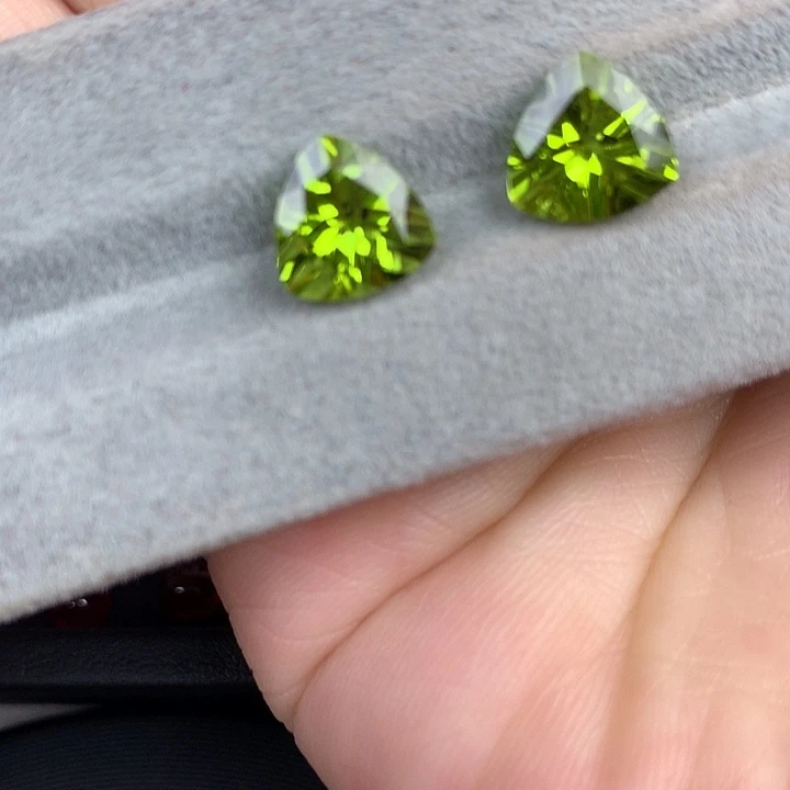 裸石未镶嵌橄榄石角9橄榄石一对