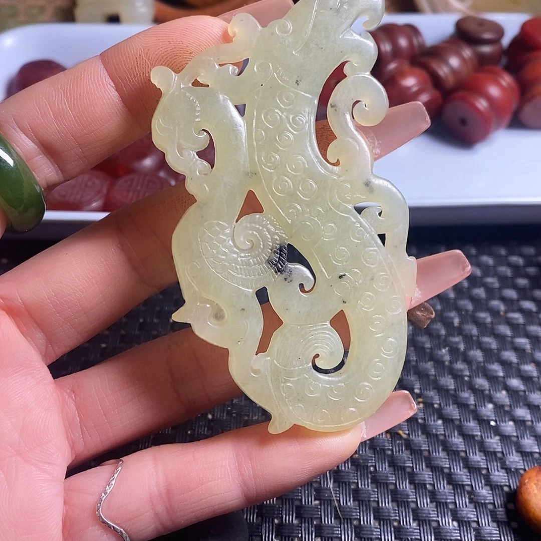 岫玉未镶嵌珠宝奇石