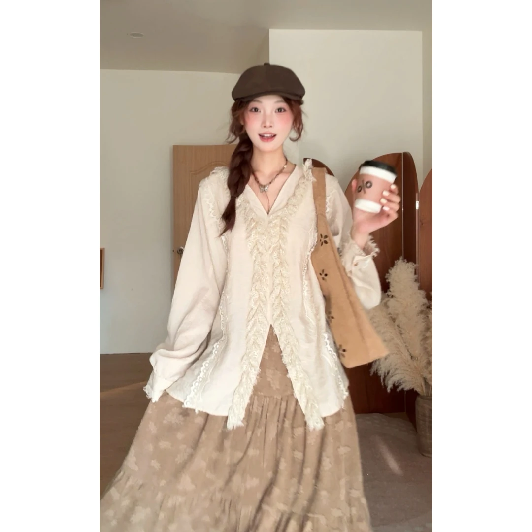 VGVL上衣【莞尔】秋款百搭蕾丝开叉显瘦衬衫女20308
