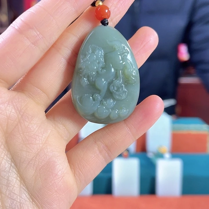 和田玉吊坠未镶嵌