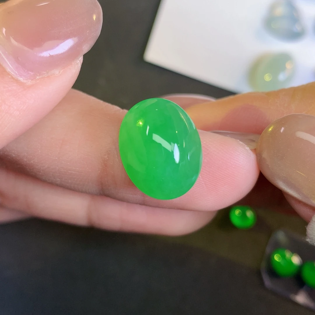 翡翠裸石14.95-11.88-7.48