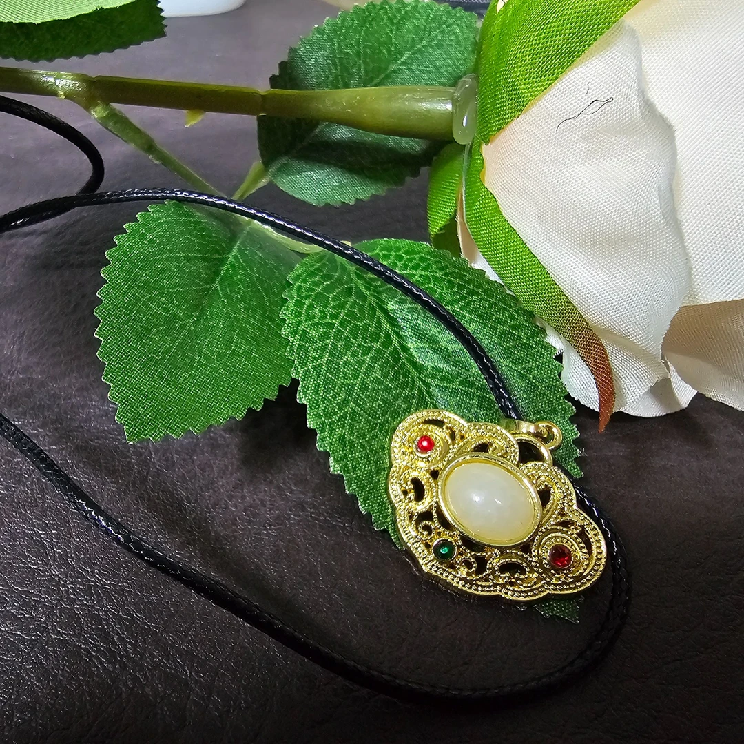 天然玉石 新疆和田玉如意吊坠