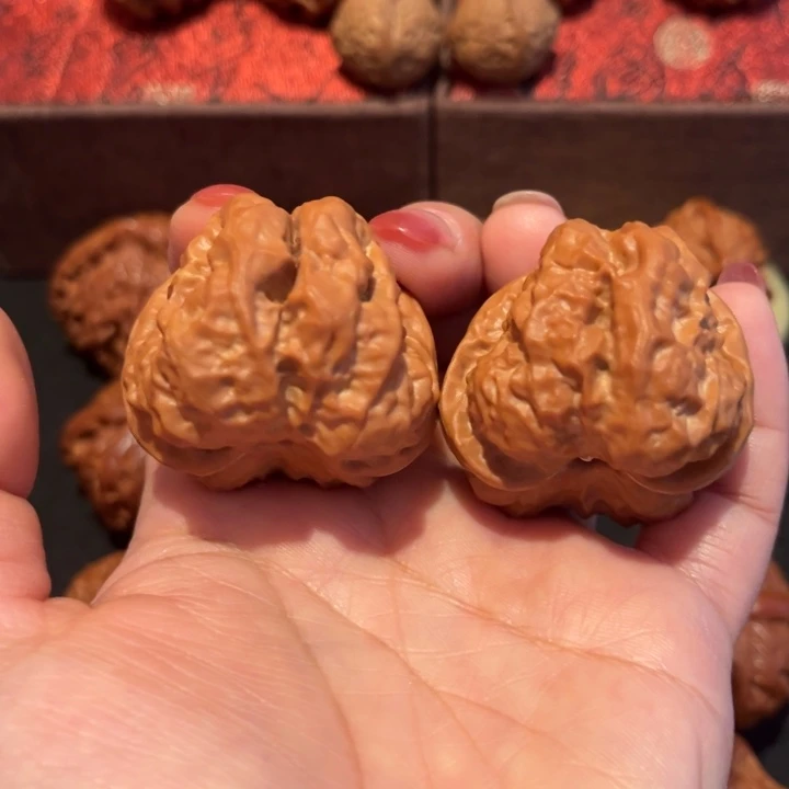 文玩核桃吊坠蛤蟆头