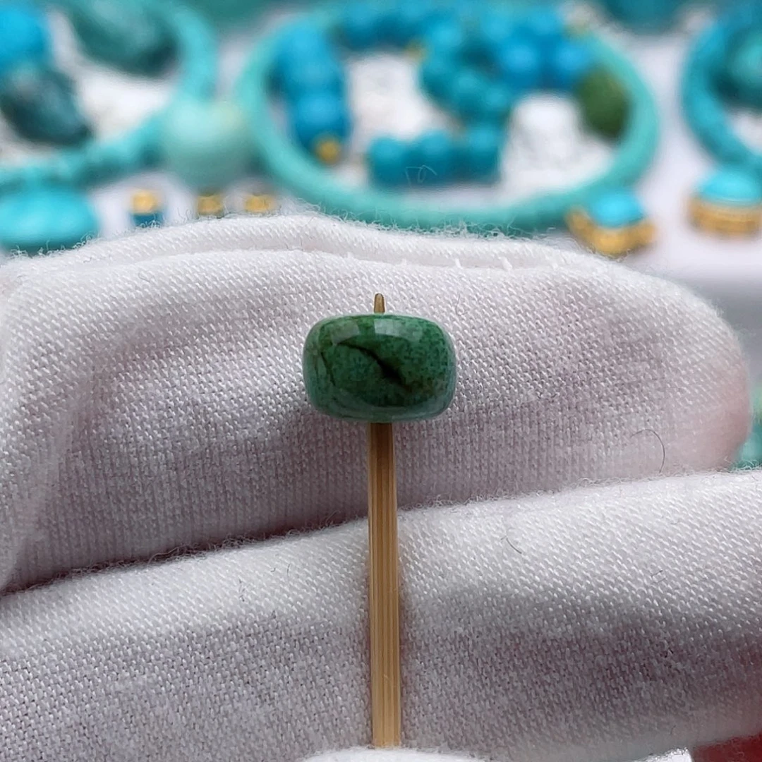 未镶嵌绿松石珠宝奇石8.8