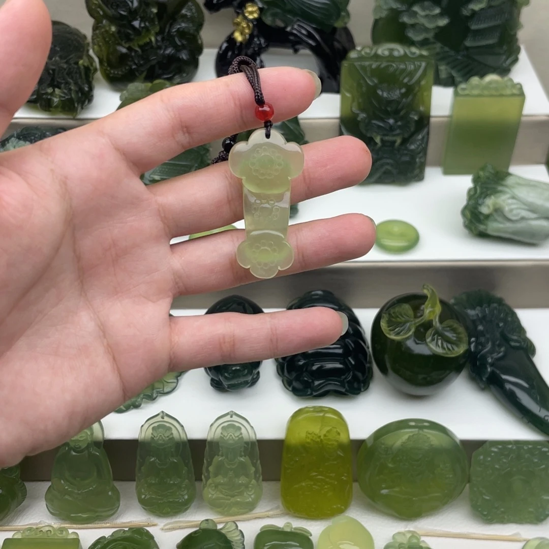 蛇纹石玉未镶嵌吊坠(赠链)