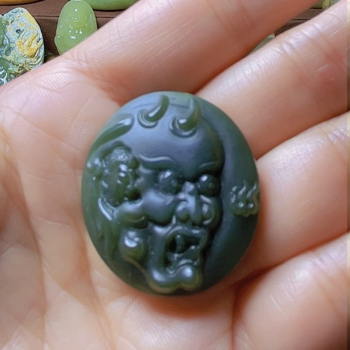 未镶嵌岫岩河磨玉（透闪石质玉）挂件