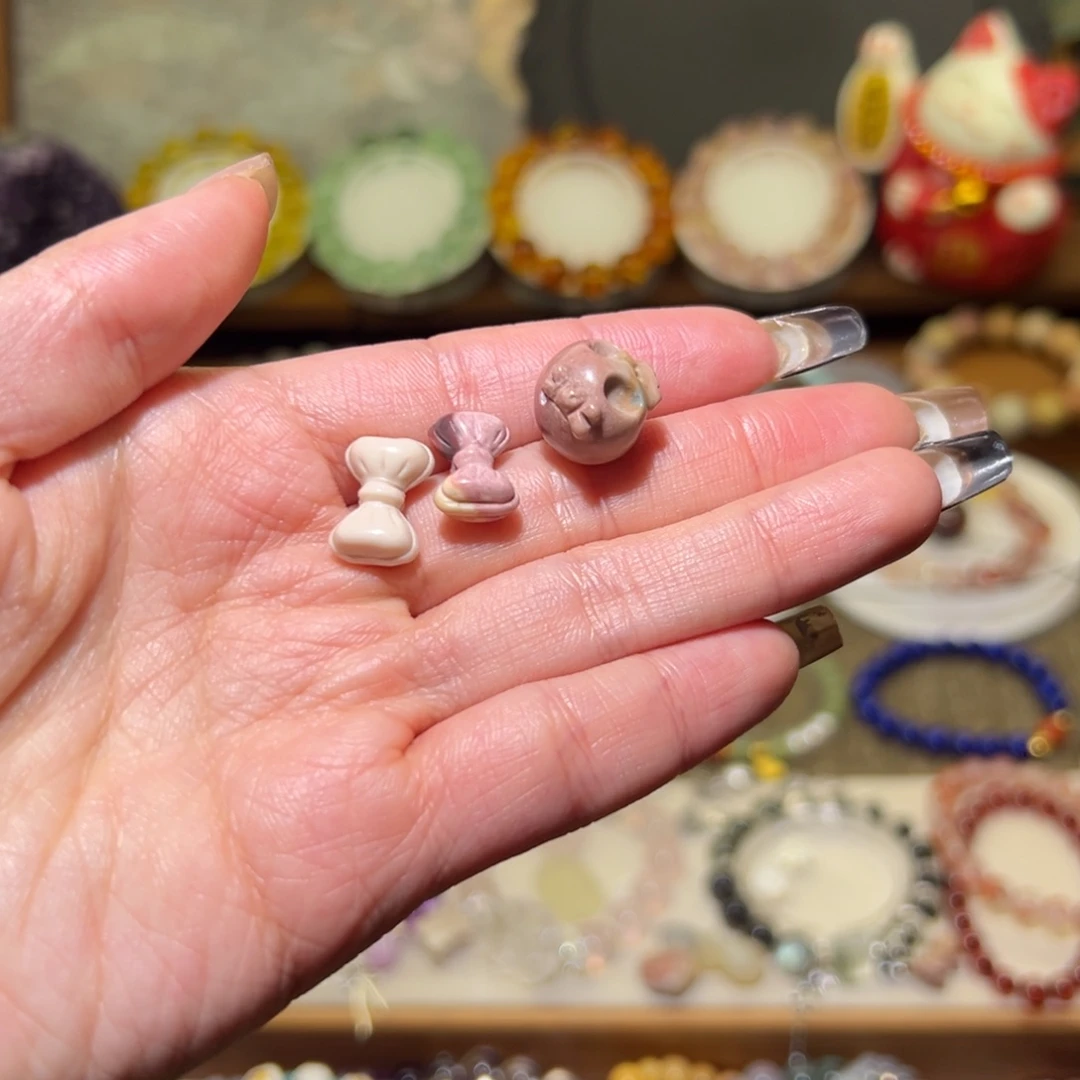 石英质玉雕刻未镶嵌A****）