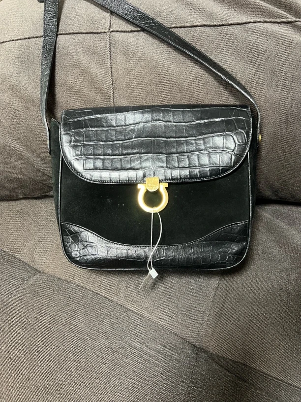 95新 FERRAGAMO/菲拉格慕 兔兔奢G专属/菲拉格慕斜挎包/240330112