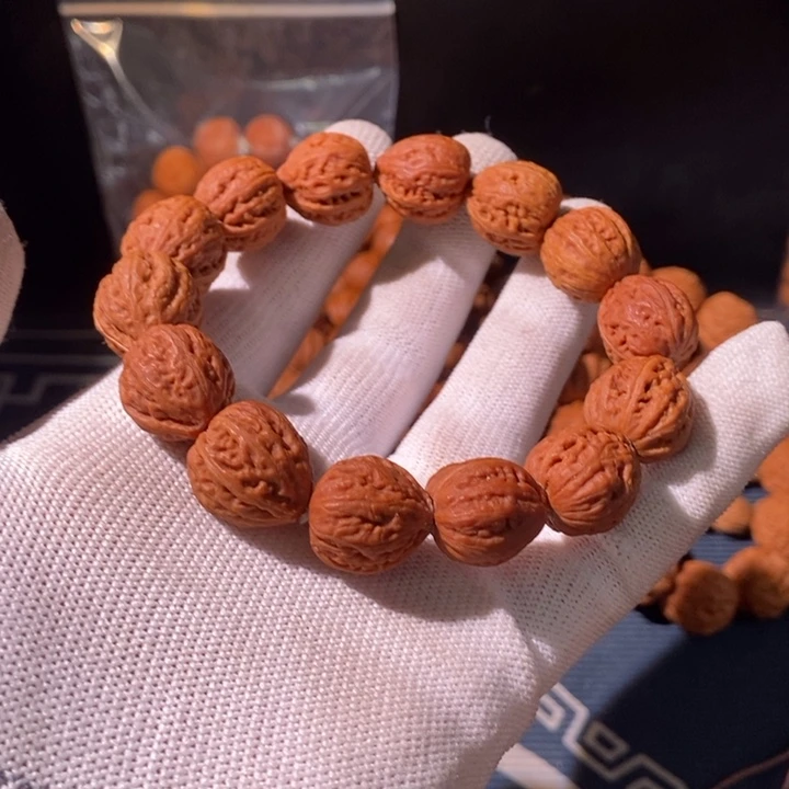 文玩核桃手串……45