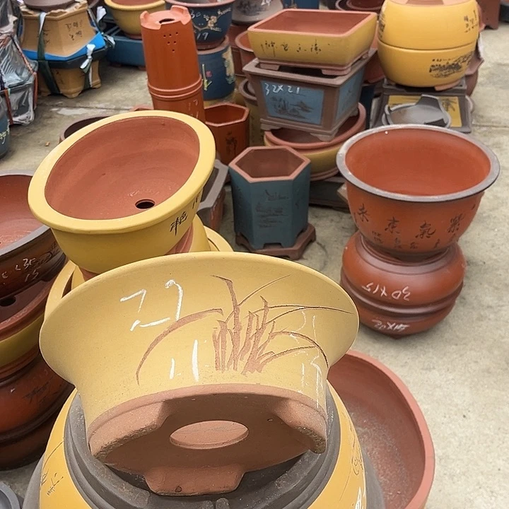 紫砂紫砂花盆和小