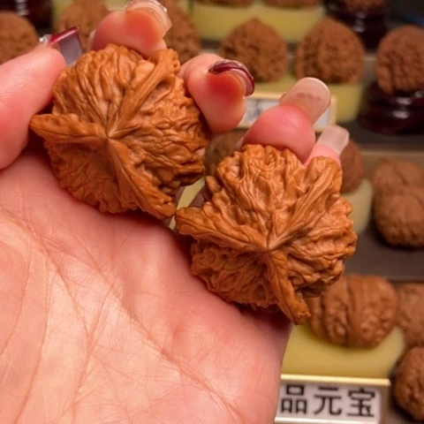 吊坠文玩核桃三棱