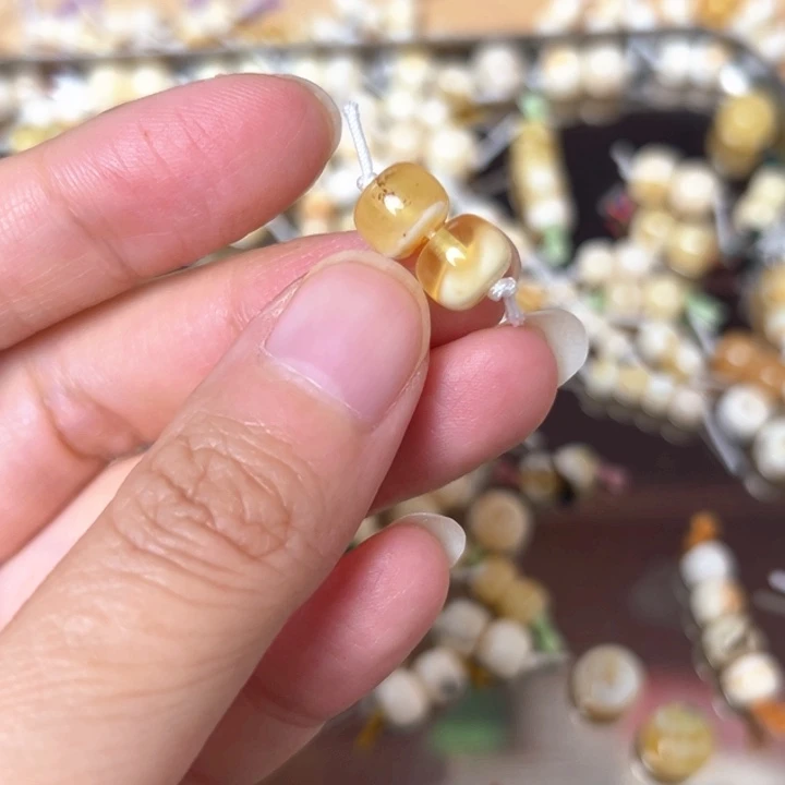 裸石蜜蜡未镶嵌8mm一对
