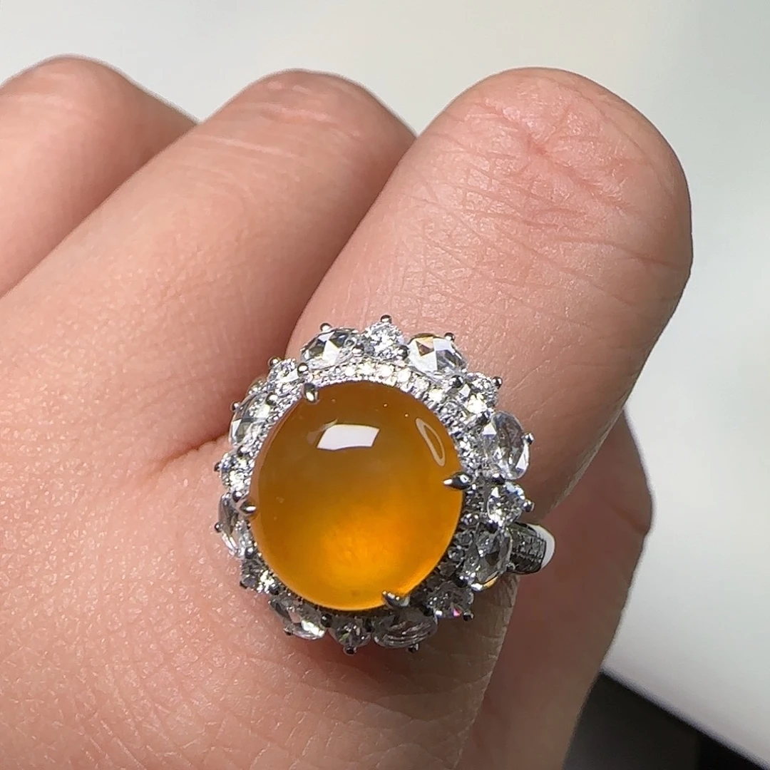 翡翠18K金镶嵌戒指天然翡翠