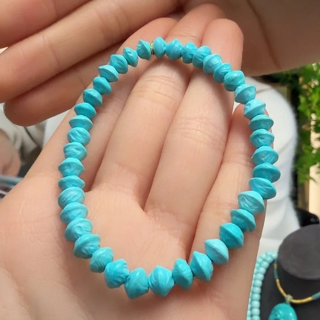 绿松石未镶嵌颈饰