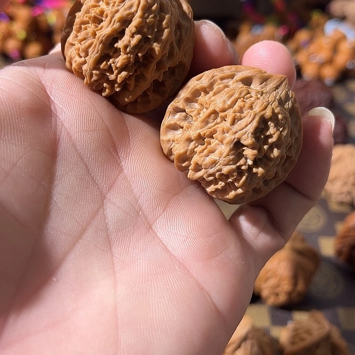 文玩核桃吊坠满天星