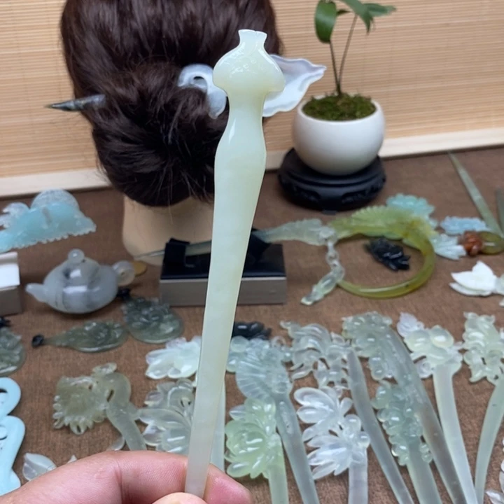 蛇纹石玉未镶嵌发簪