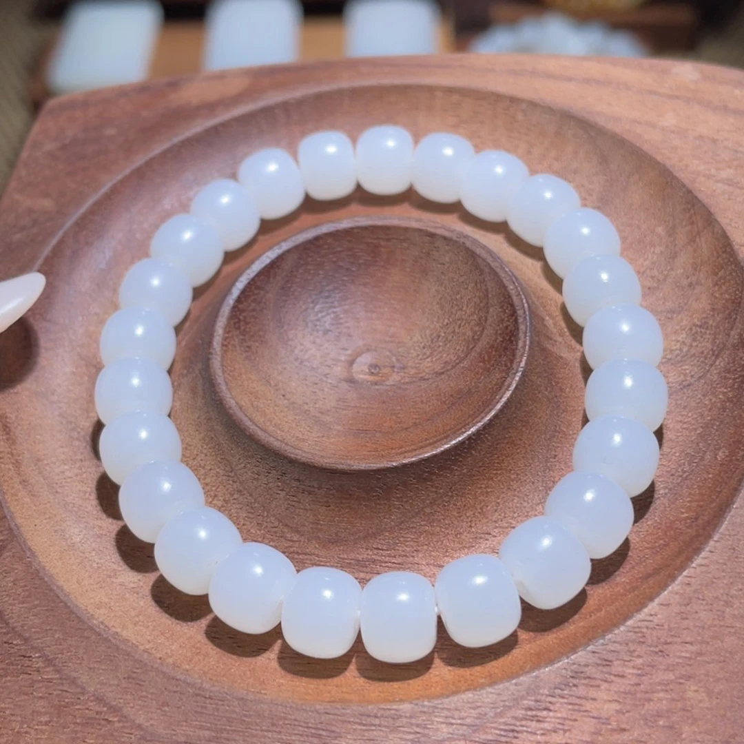 未镶嵌手链和田玉卡8