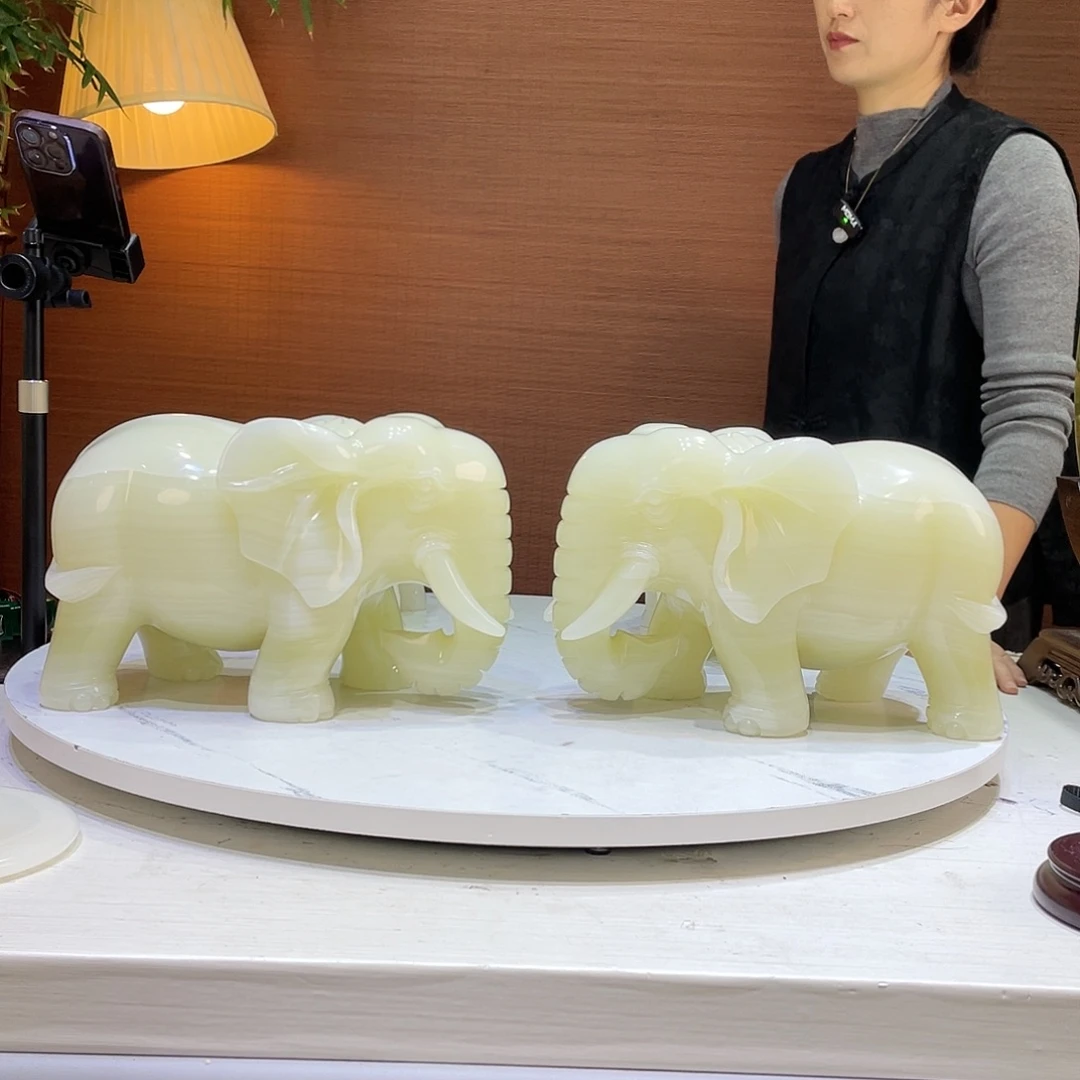 玉精品天然玉石大象摆件
