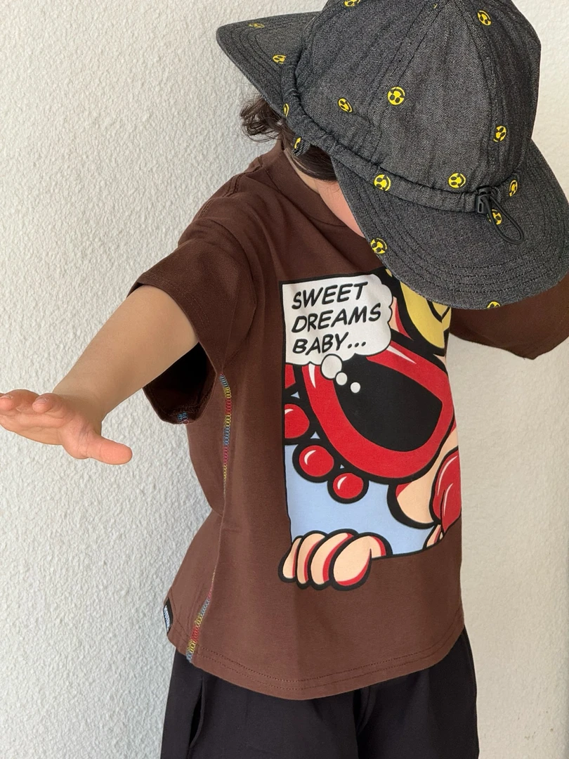 25新款童装夏季黑超潮男女宝宝儿童奶嘴半脸漫画印花短袖T恤纯棉