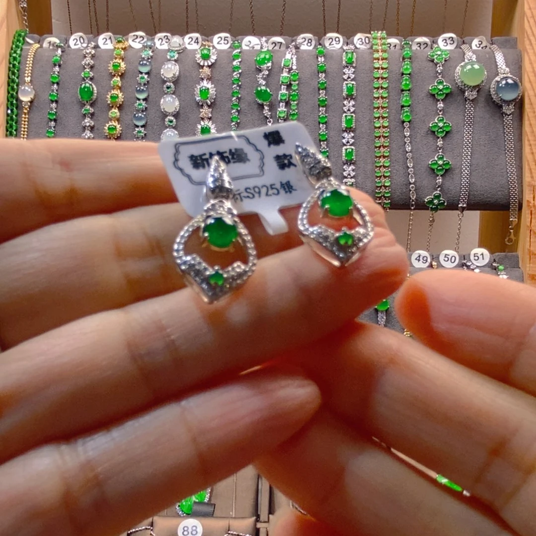 颈饰银S925镶嵌翡翠翡翠耳钉