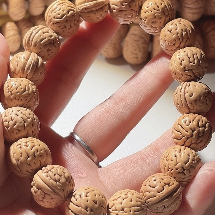 云***轻桃核吊坠桃核手串野生56