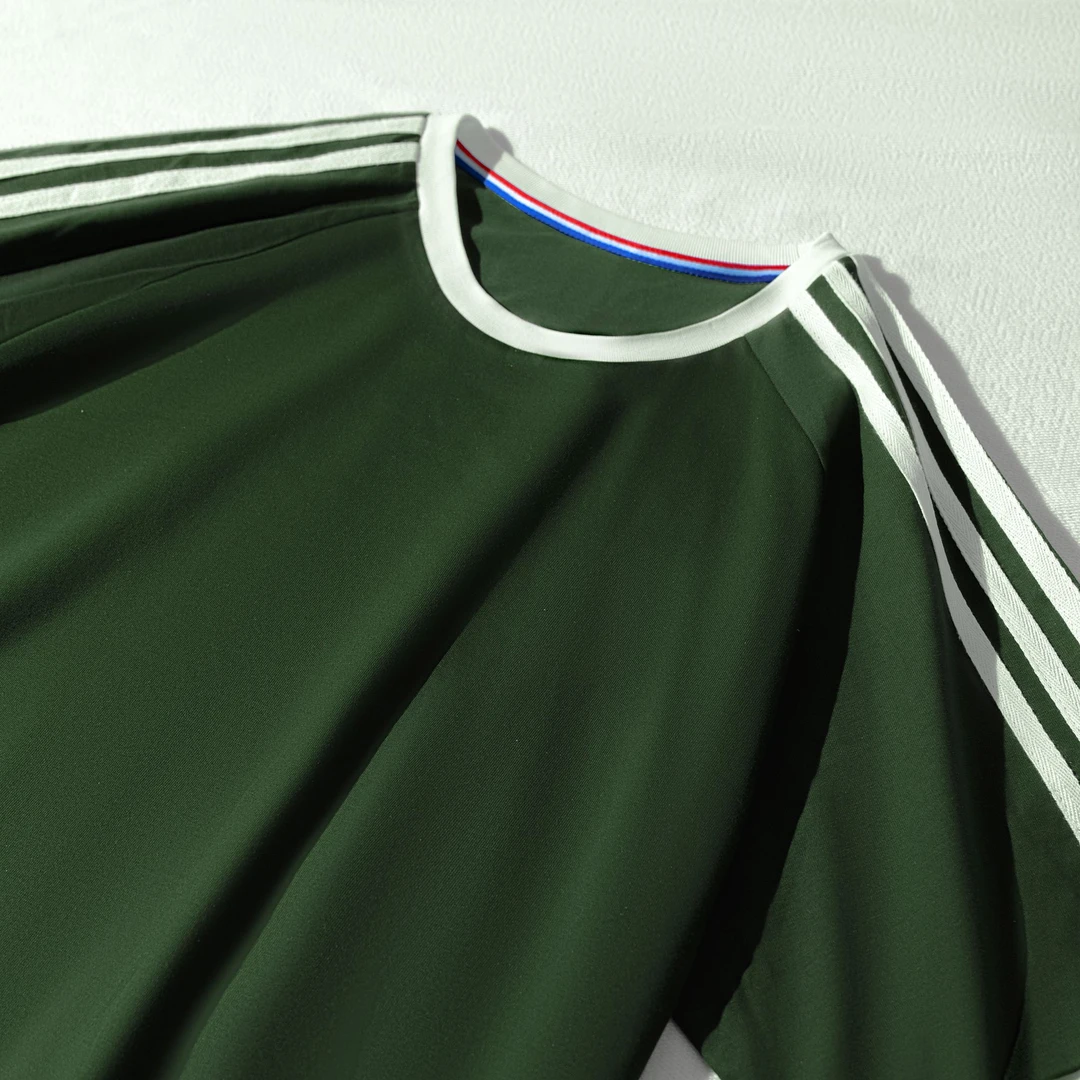 品牌代工厂男女同穿简约短袖 三道杠净 军绿色