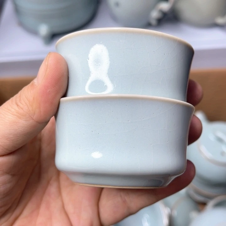 汝州原矿原釉微瑕杯二个
