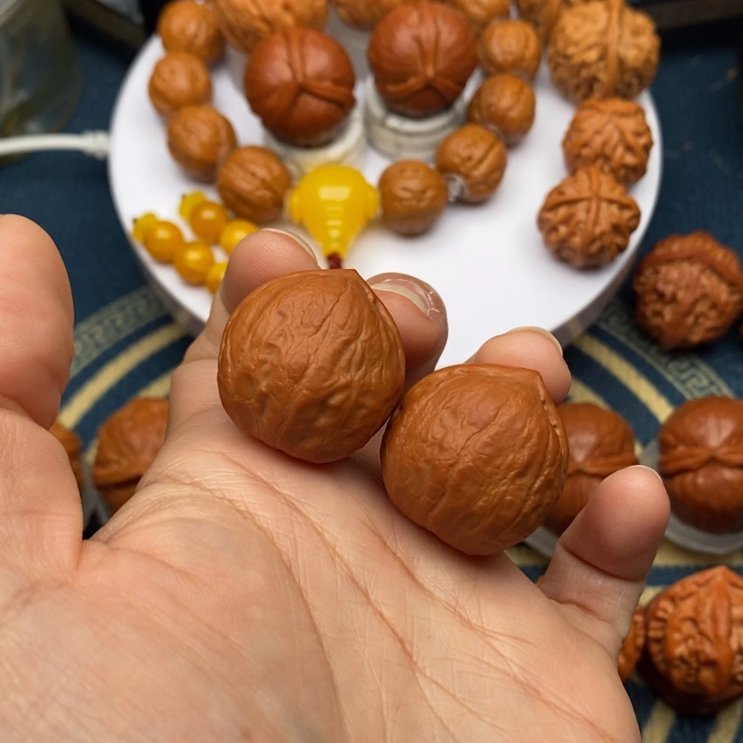 文玩核桃把件龙珠