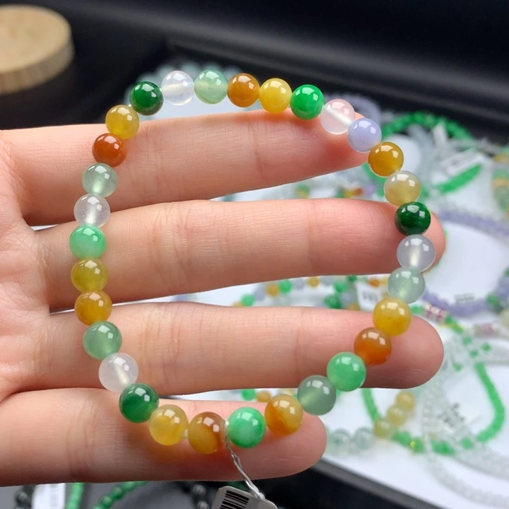 翡翠手镯未镶嵌翡翠