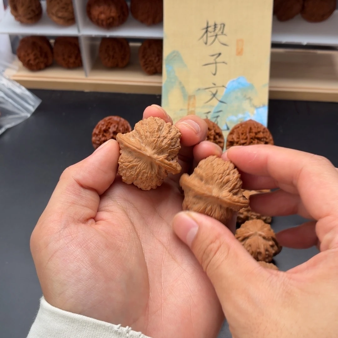 文玩核桃把件平谷血麒麟全品无修38