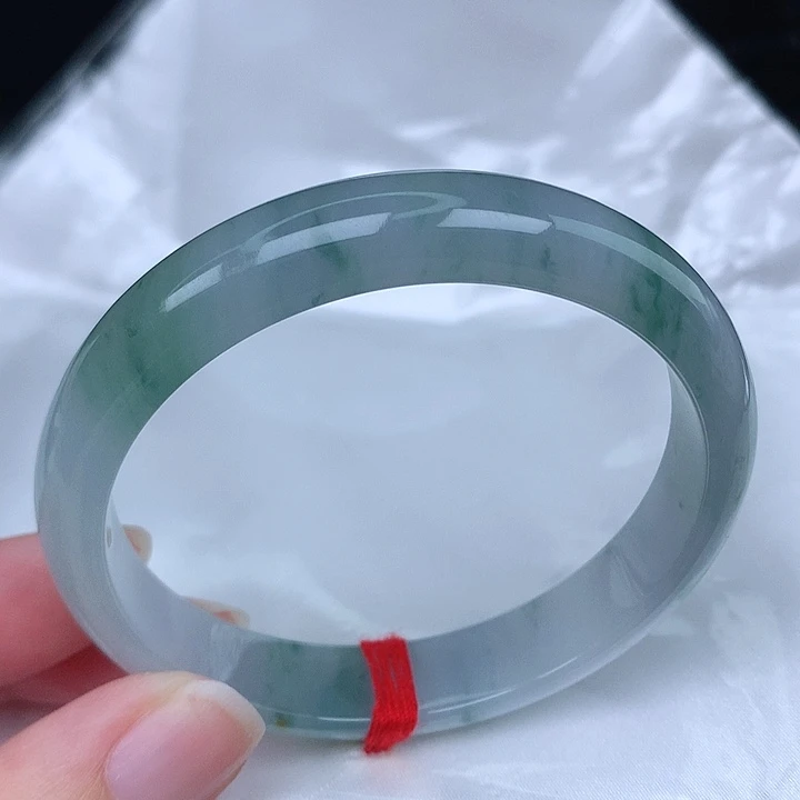 翡翠手镯未镶嵌天然