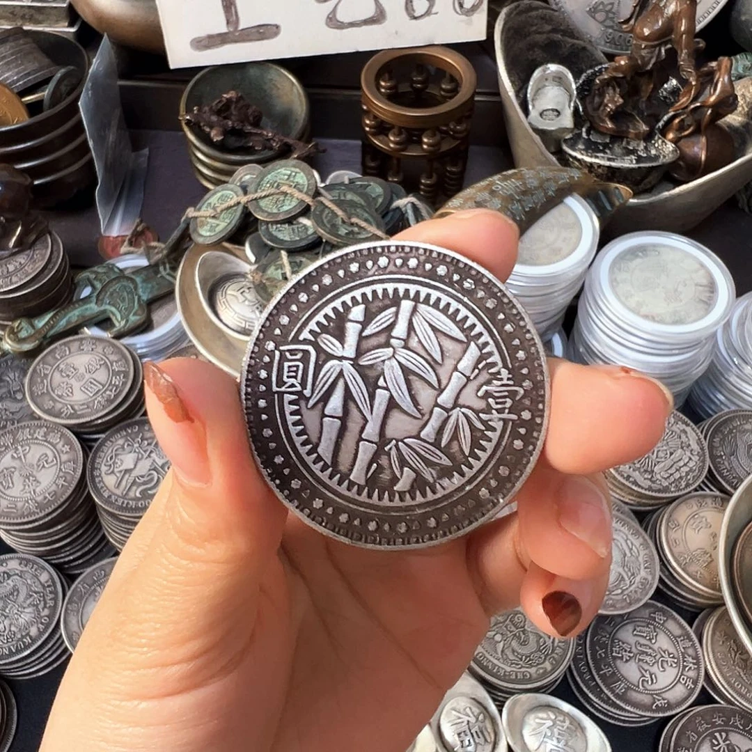 金属复古风格摆件