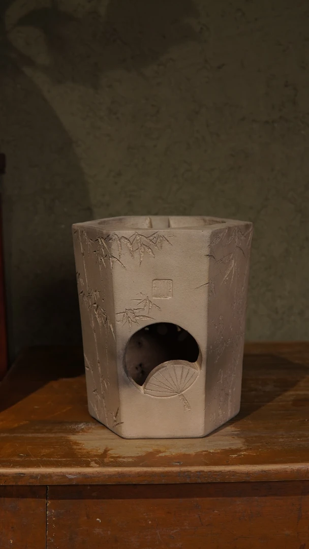 邱彬刻绘六方白泥凉炉蒲扇口文人茶器煮茶炉